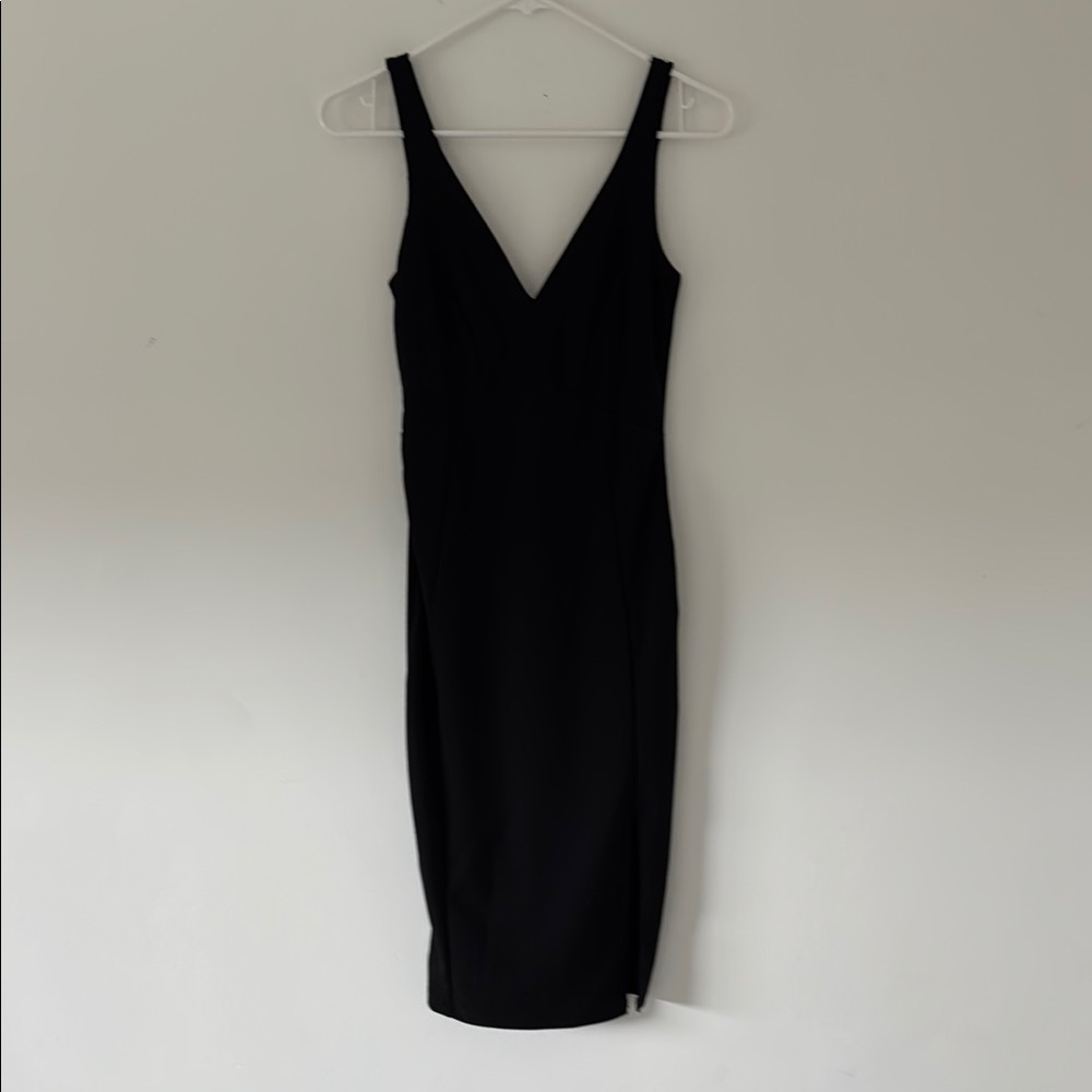 Lulu's Black Sleeveless V-Neck Sheath Midi Dress